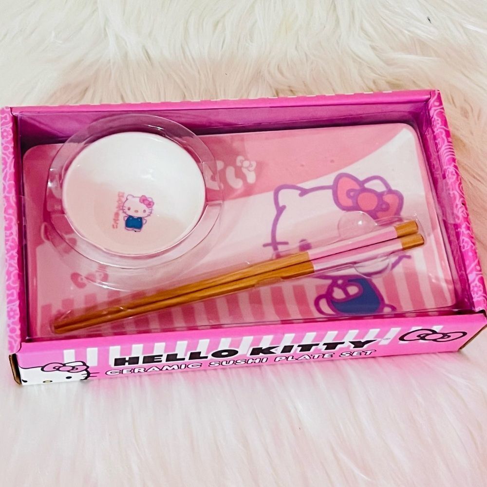 Hello Kitty Sushi Plate - Picture 2 of 3